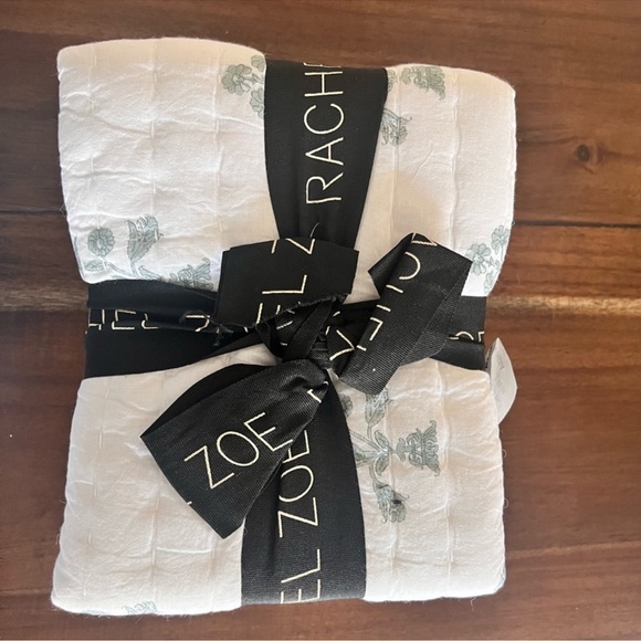🎉LAST PIECE 🎉RACHEL ZOE Block Print Stitch Quilt Set - Picture 10 of 10